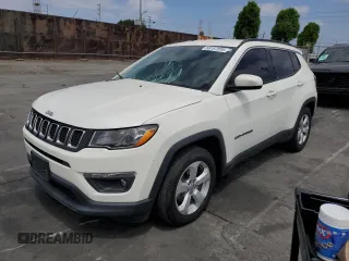 2019 Jeep Compass Altitude z VIN 3C4NJCBB9KT855529, wystawiony jako Copart lot #58157895 z przebiegiem 68 675 mil mil oraz Szkoda całkowita • Salvage title. Historia ofert i sprzedaży dostępna na DreamBid. Obrazek 1.