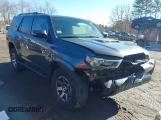 2018 Toyota 4Runner SR5 with VIN JTEBU5JR2J5531191, listed as a IAAI auction lot 41378771 with 94,281 mi miles. Bid and sale history available at carsss.com. Image 1.