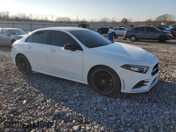 2021 Mercedes-Benz A 220 z VIN W1K3G4FB7MJ287724, wystawiony jako Copart lot #43374025 z przebiegiem 51 638 mil mil oraz Szkoda całkowita • Salvage title. Historia ofert i sprzedaży dostępna na DreamBid. Obrazek 4.