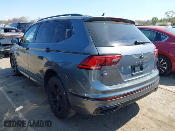 2024 Volkswagen Tiguan SE R-Line Black с VIN 3VVCB7AX2RM010794, выставлен на аукционе IAAI как лот 41894596 с пробегом 25 136 миль миль и . История ставок и продаж доступна на DreamBid. Изображение 3.