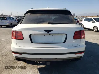2018 Bentley Bentayga Signature z VIN SJAAC4ZV9JC020797, wystawiony jako Copart lot #72076174 z przebiegiem 78 619 mil mil oraz Szkoda całkowita • Salvage title. Historia ofert i sprzedaży dostępna na DreamBid. Obrazek 6.