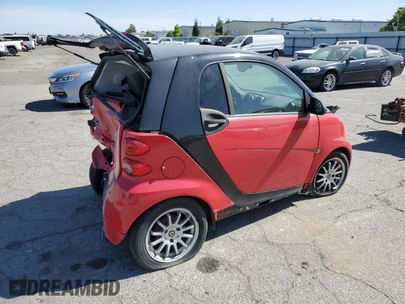 2014 Smart fortwo Pure z VIN WMEEJ3BA6EK745679, wystawiony jako Copart lot #56242784 z przebiegiem 86 991 mil mil oraz Szkoda całkowita • Salvage title. Historia ofert i sprzedaży dostępna na DreamBid. Obrazek 3.