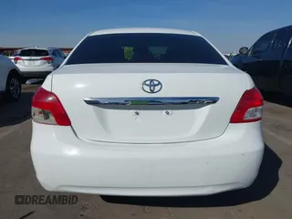 2009 Toyota Yaris z VIN JTDBT903X94060680, wystawiony jako IAAI lot #41590498 z przebiegiem 139 196 mil mil oraz . Historia ofert i sprzedaży dostępna na DreamBid. Obrazek 16.