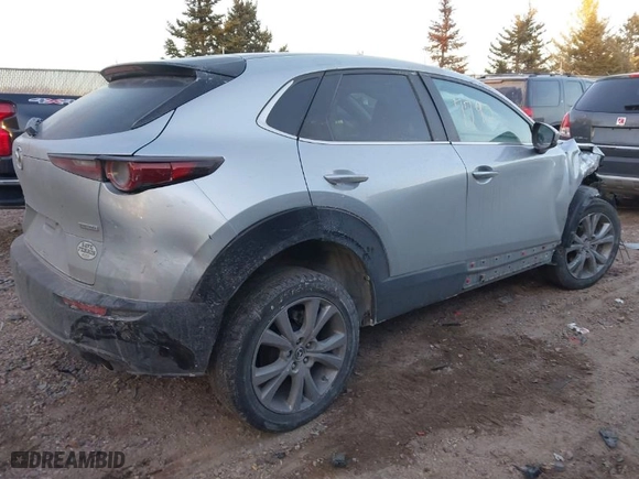 2021 Mazda CX-30 Select with VIN 3MVDMBBL0MM237386, listed as a IAAI auction lot 41457792 with 87,302 mi miles. Bid and sale history available at carsss.com. Image 4.
