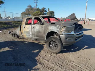 2019 Ram 2500 Limited z VIN 3C6UR5TL4KG520475, wystawiony jako IAAI lot #41272158 z przebiegiem Nie podano mil oraz . Historia ofert i sprzedaży dostępna na DreamBid. Obrazek 1.