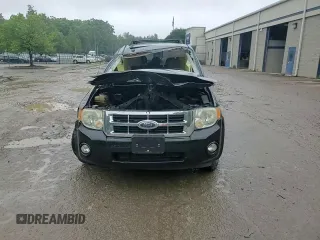 2008 Ford Escape XLT z VIN 1FMCU931X8KE51989, wystawiony jako Copart lot #60494295 z przebiegiem Nie podano mil oraz Szkoda całkowita • Salvage title. Historia ofert i sprzedaży dostępna na DreamBid. Obrazek 14.