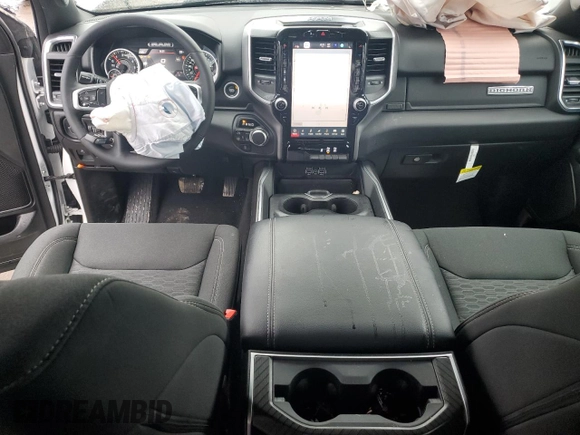 2025 Ram 1500 Big Horn z VIN 1C6RRFFG9SN575912, wystawiony jako Copart lot #47302575 z przebiegiem 12 559 mil mil oraz Czysty tytuł • Clean title. Historia ofert i sprzedaży dostępna na DreamBid. Obrazek 8.