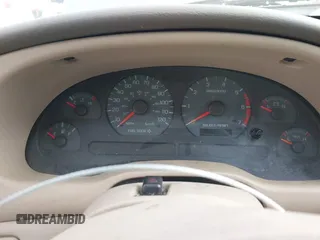 2001 Ford Mustang Standard с VIN 1FAFP40491F205918, выставлен на аукционе IAAI как лот 42221513 с пробегом Не указан миль и . История ставок и продаж доступна на DreamBid. Изображение 7.