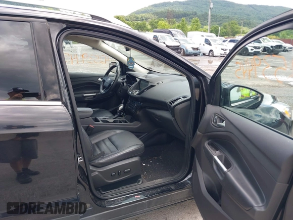 2019 Ford Escape Titanium с VIN 1FMCU9J95KUA09190, выставлен на аукционе IAAI как лот 42539445 с пробегом 61 027 миль миль и . История ставок и продаж доступна на DreamBid. Изображение 5.