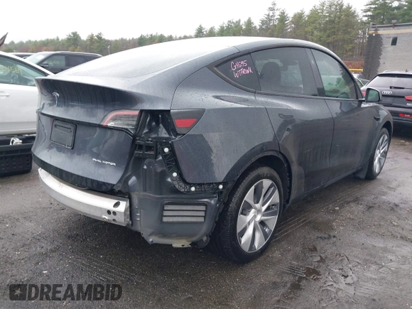 2024 Tesla Model Y Long Range z VIN 7SAYGDEE2RA244595, wystawiony jako IAAI lot #41964965 z przebiegiem 14 804 mil mil oraz . Historia ofert i sprzedaży dostępna na DreamBid. Obrazek 4.