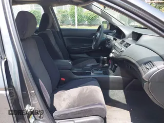 2010 Honda Accord LX z VIN 1HGCP2E35AA031149, wystawiony jako IAAI lot #42254496 z przebiegiem 184 640 mil mil oraz . Historia ofert i sprzedaży dostępna na DreamBid. Obrazek 5.