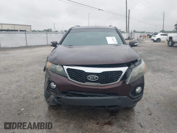 2011 Kia Sorento LX with VIN 5XYKT3A13BG094591, listed as a IAAI auction lot 41986727 with 237,681 mi miles. Bid and sale history available at carsss.com. Image 12.