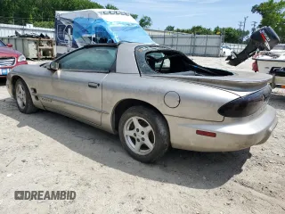 2001 Pontiac Firebird Firebird z VIN 2G2FS22KX12132170, wystawiony jako Copart lot #57558535 z przebiegiem Nie podano mil oraz Tytuł czysty. Historia ofert i sprzedaży dostępna na DreamBid. Obrazek 2.