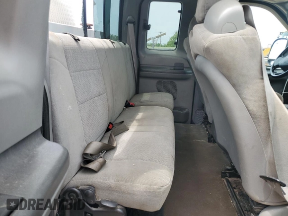 2003 Ford F-350 XL с VIN 1FTWX33P73EC30402, выставлен на аукционе Copart как лот 60824535 с пробегом Не указан миль и Списание • Salvage title. История ставок и продаж доступна на DreamBid. Изображение 10.