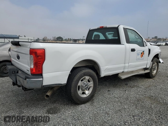 2017 Ford F-250 XL with VIN 1FTBF2A6XHEE32955, listed as a Copart auction lot 43188895 with 170,418 mi miles and Salvage title. Bid and sale history available at DreamBid. Image 3.