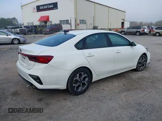 2020 Kia Forte LXS with VIN 3KPF24AD8LE150558, listed as a IAAI auction lot 41389156 with 141,682 mi miles. Bid and sale history available at carsss.com. Image 4.