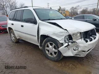 2008 GMC Envoy SLE2 with VIN 1GKDT13S582112468, listed as a IAAI auction lot 41686605 with 215,163 mi miles. Bid and sale history available at carsss.com. Image 1.