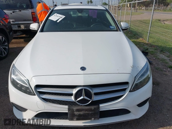 2019 Mercedes-Benz C 300 with VIN 55SWF8DB1KU308347, listed as a IAAI auction lot 42143198 with Not provided miles and . Bid and sale history available at DreamBid. Image 6.