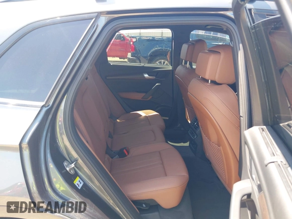 2023 Audi Q5 S line Prestige с VIN WA1FAAFY7P2054575, выставлен на аукционе IAAI как лот 42541896 с пробегом Не указан миль и . История ставок и продаж доступна на DreamBid. Изображение 8.