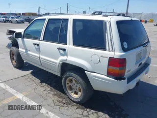 1996 Jeep Grand Cherokee Limited с VIN 1J4GZ78YXTC378363, выставлен на аукционе IAAI как лот 42391787 с пробегом 129 921 миль миль и . История ставок и продаж доступна на DreamBid. Изображение 3.