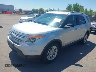 2014 Ford Explorer XLT z VIN 1FM5K8D83EGB37443, wystawiony jako IAAI lot #39818591 z przebiegiem 126 013 mil mil oraz . Historia ofert i sprzedaży dostępna na DreamBid. Obrazek 2.