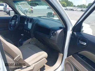 2014 Jeep Patriot Sport z VIN 1C4NJPBA3ED869659, wystawiony jako IAAI lot #42590584 z przebiegiem 60 194 mil mil oraz . Historia ofert i sprzedaży dostępna na DreamBid. Obrazek 5.
