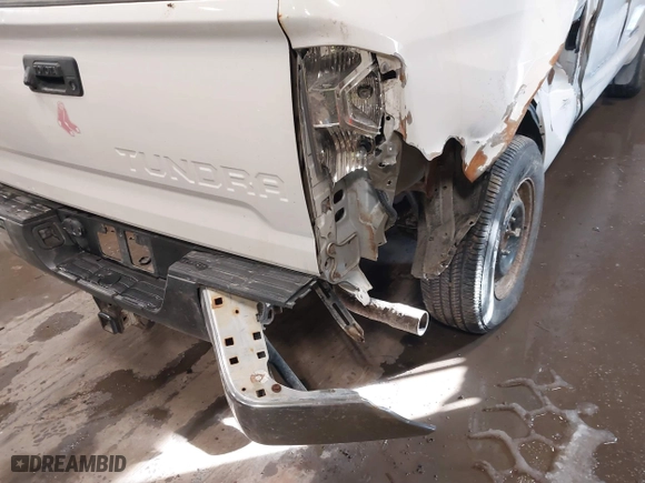 2014 Toyota Tundra 4WD Truck SR with VIN 5TFUY5F11EX393870, listed as a IAAI auction lot 41414461 with 120,837 mi miles. Bid and sale history available at carsss.com. Image 6.