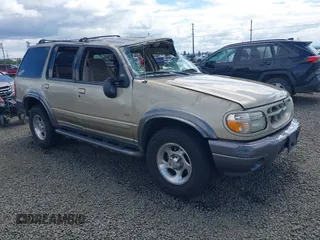 2000 Ford Explorer XLT с VIN 1FMDU73E8YZB25725, выставлен на аукционе IAAI как лот 42301572 с пробегом 213 805 миль миль и . История ставок и продаж доступна на DreamBid. Изображение 1.