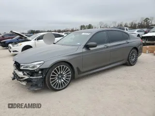 2018 BMW 7 Series 750i with VIN WBA7F0C59JGM24142, listed as a Copart auction lot 45532365 with 62,120 mi miles and Salvage Title. Bid and sale history available at carsss.com. Image 1.