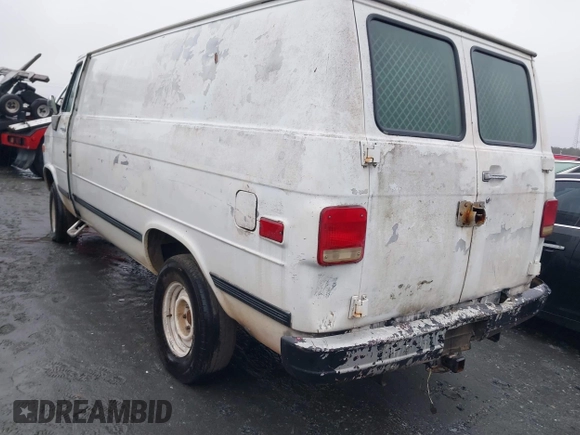 1993 GMC Van z VIN 1GTEG25H1PF507914, wystawiony jako IAAI lot #41546672 z przebiegiem 226 974 mil mil oraz . Historia ofert i sprzedaży dostępna na DreamBid. Obrazek 3.
