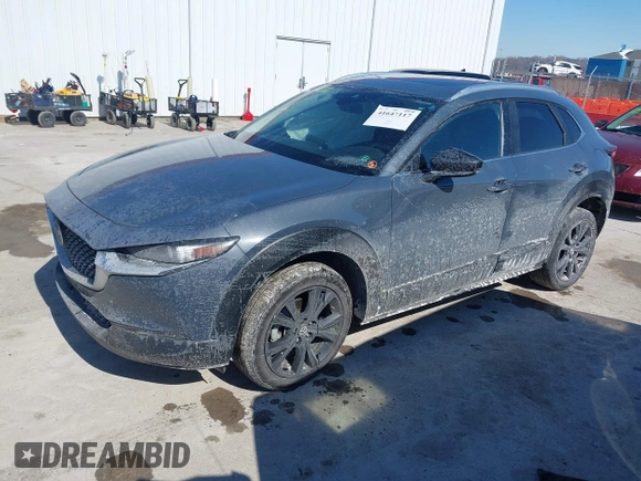 2023 Mazda CX-30 S Preferred z VIN 3MVDMBCM0PM505056, wystawiony jako IAAI lot #41647117 z przebiegiem 56 187 mil mil oraz . Historia ofert i sprzedaży dostępna na DreamBid. Obrazek 17.