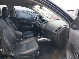 2014 Mitsubishi Outlander Sport SE with VIN 4A4AR4AUXEE033111, listed as a IAAI auction lot 42110439 with 139,290 mi miles. Bid and sale history available at carsss.com. Image 5.