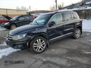 2013 Volkswagen Tiguan S с VIN WVGBV3AX2DW577716, выставлен на аукционе Copart как лот 85504974 с пробегом 101 532 миль миль и Списание • Salvage title. История ставок и продаж доступна на DreamBid. Изображение 1.
