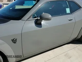 2018 Dodge Challenger с VIN 2C3CDZH90JH102960, выставлен на аукционе Copart как лот 49121955 с пробегом 39 574 миль миль и Чистый • Clean title. История ставок и продаж доступна на DreamBid. Изображение 11.