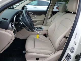 2017 Mercedes-Benz GLC 300 z VIN WDC0G4KB4HF132196, wystawiony jako Copart lot #53142725 z przebiegiem 75 234 mil mil oraz Szkody całkowita. Historia ofert i sprzedaży dostępna na DreamBid. Obrazek 7.