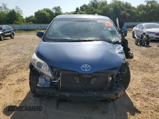 2017 Toyota Sienna XLE Auto Access Seat with VIN 5TDYZ3DC7HS789139, listed as a Copart auction lot 53200635 with Not provided miles and Salvage title. Bid and sale history available at DreamBid. Image 5.