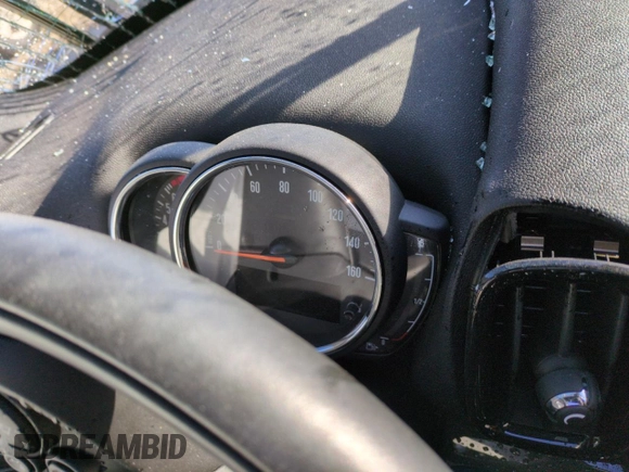 2020 MINI Countryman Oxford Edition with VIN WMZYW3C08L3M26925, listed as a Copart auction lot 81140074 with 0 mi miles and Salvage Title. Bid and sale history available at carsss.com. Image 9.