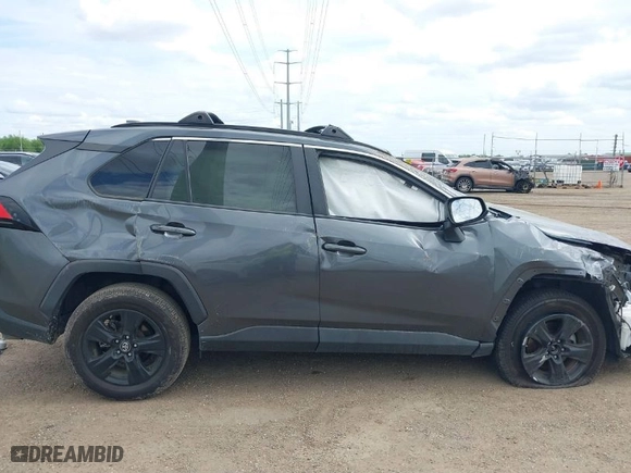 2019 Toyota RAV4 XLE with VIN 2T3W1RFVXKC031514, listed as a IAAI auction lot 40626768 with NaN miles. Bid and sale history available at carsss.com. Image 13.