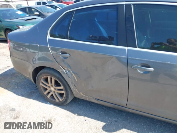 2006 Volkswagen Jetta 2.5L с VIN 3VWDF71K56M629751, выставлен на аукционе IAAI как лот 42796529 с пробегом 156 369 миль миль и . История ставок и продаж доступна на DreamBid. Изображение 6.