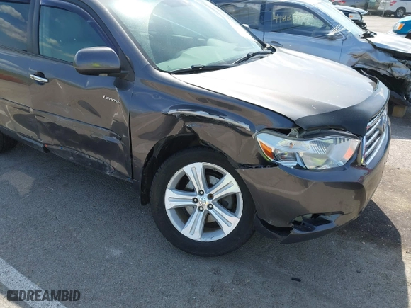 2008 Toyota Highlander Limited with VIN JTEES42A782105255, listed as a IAAI auction lot 41879970 with 255,222 mi miles. Bid and sale history available at carsss.com. Image 6.