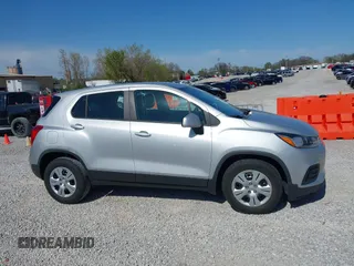 2017 Chevrolet Trax LS with VIN 3GNCJKSBXHL232986, listed as a IAAI auction lot 41986918 with 121,094 mi miles. Bid and sale history available at carsss.com. Image 13.