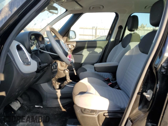 2014 FIAT 500L Easy with VIN ZFBCFABH3EZ002111, listed as a Copart auction lot 84072054 with 133,321 mi miles and Clean Title. Bid and sale history available at DreamBid. Image 7.