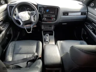 2019 Mitsubishi Outlander PHEV SEL with VIN JA4J24A55KZ019295, listed as a Copart auction lot 43840404 with 111,668 mi miles. Bid and sale history available at carsss.com. Image 8.