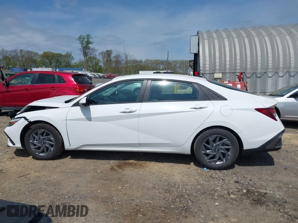 2024 Hyundai Elantra SEL with VIN KMHLM4DG5RU641629, listed as a IAAI auction lot 42137743 with 34,881 mi miles and . Bid and sale history available at DreamBid. Image 14.