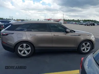 2018 Land Rover Range Rover Velar S с VIN SALYB2RV4JA708585, выставлен на аукционе IAAI как лот 42399058 с пробегом 82 537 миль миль и . История ставок и продаж доступна на DreamBid. Изображение 13.