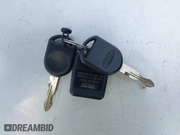 2006 Ford Escape XLT z VIN 1FMYU03146KB77722, wystawiony jako IAAI lot #42580276 z przebiegiem 135 660 mil mil oraz . Historia ofert i sprzedaży dostępna na DreamBid. Obrazek 11.