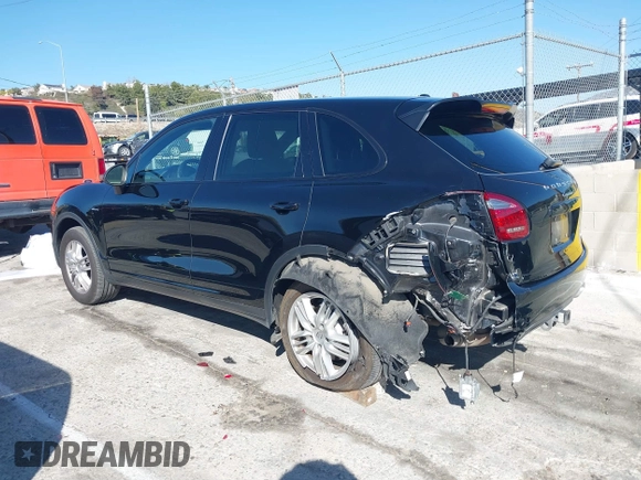 2014 Porsche Cayenne Diesel with VIN WP1AF2A20ELA35222, listed as a IAAI auction lot 41860957 with 124,530 mi miles and . Bid and sale history available at DreamBid. Image 3.