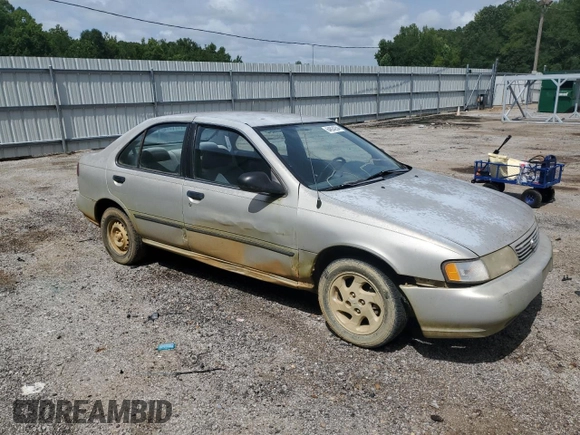 1996 Nissan Sentra XE z VIN 3N1AB41DXTL004753, wystawiony jako Copart lot #47585125 z przebiegiem 239 957 mil mil oraz Szkoda całkowita • Salvage title. Historia ofert i sprzedaży dostępna na DreamBid. Obrazek 4.