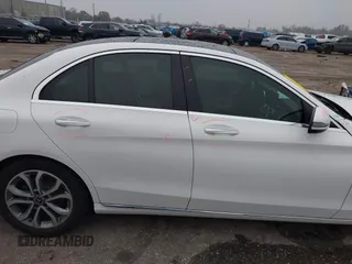 2018 Mercedes-Benz C 300 z VIN WDDWF4JB3JR389395, wystawiony jako IAAI lot #41190433 z przebiegiem 69 751 mil mil oraz . Historia ofert i sprzedaży dostępna na DreamBid. Obrazek 13.
