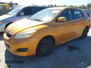 2009 Toyota Matrix with VIN 2T1KU40E69C018960, listed as a IAAI auction lot 42239356 with 209,669 mi miles and . Bid and sale history available at DreamBid. Image 2.